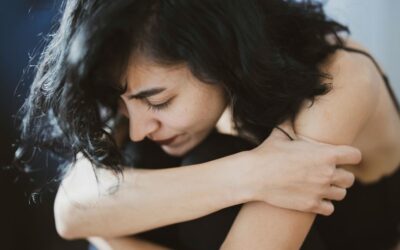 6 Signs Of Trauma From Infidelity And How To Move Forward